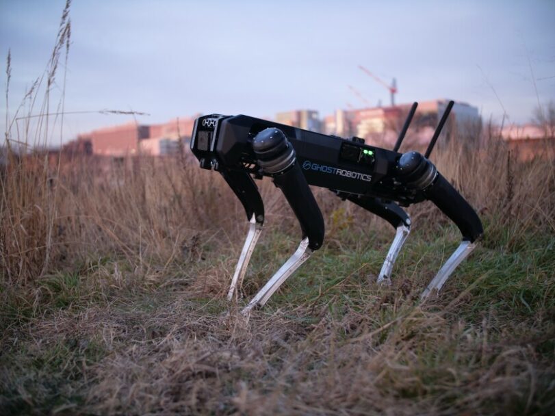 PODRÍAN PERROS ROBOTS DE GHOST ROBOTICS PATRULLAR FRONTERA ENTRE EUA-MÉXICO