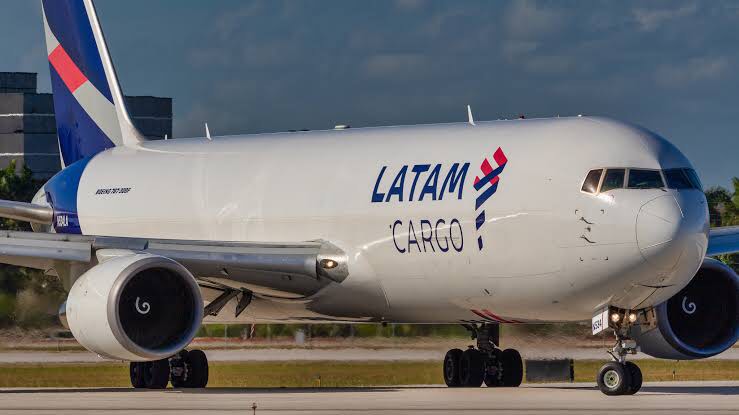 CRECE 30% LATAM CARGO