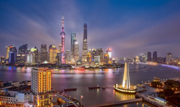 SUFRE UN DOBLE GOLPE LA ECONOMÍA DE CHINA EN MARZO
