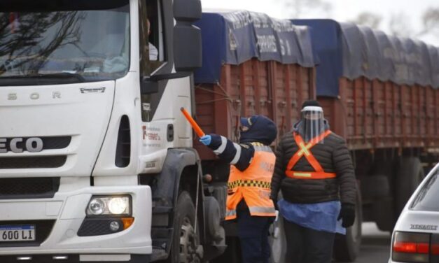 ESTIMAN PÉRDIDAS POR 8 MDD DIARIOS POR LENTO PASO TRANSFRONTERIZO EN TEXAS