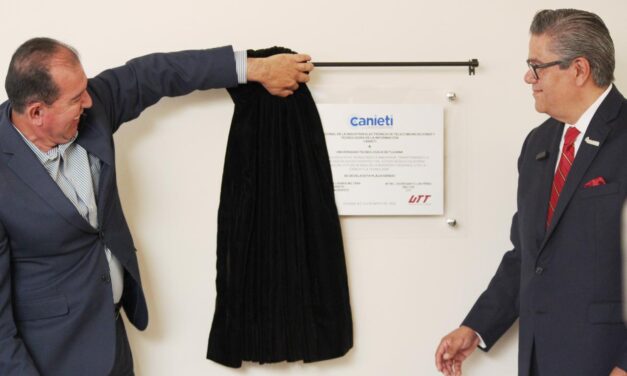 RECONOCE CANIETI MODELO EDUCATIVO DE LA UTT