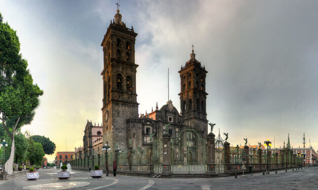 CLAUSURA EN EL CENTRO HISTÓRICO DE PUEBLA DEL COMERCIO AMBULANTE IMPULSARÁ LAS VENTAS: CANACO