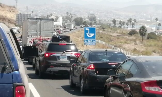 PODRÍA TRÁFICO LENTO AHUYENTAR TURISMO EN ENSENADA