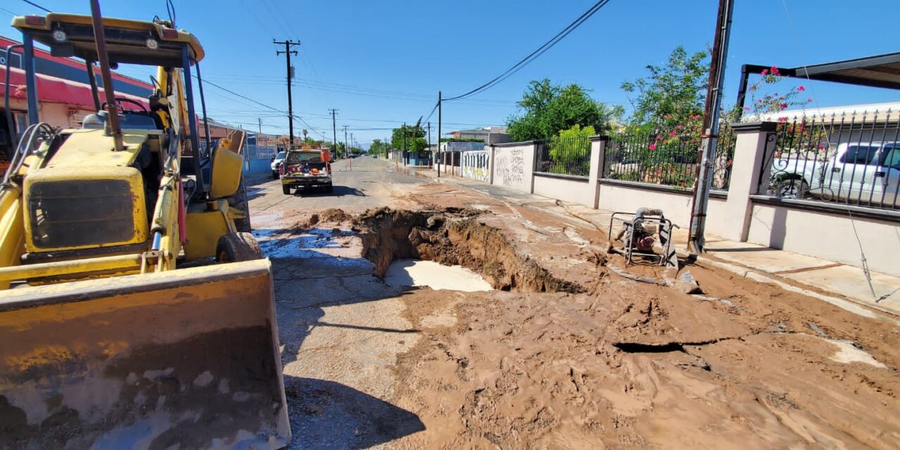 REALIZA CESPM REPOSICIÓN DE LÍNEA DE 10 PULGADAS EN LA COLONIA INDEPENDENCIA