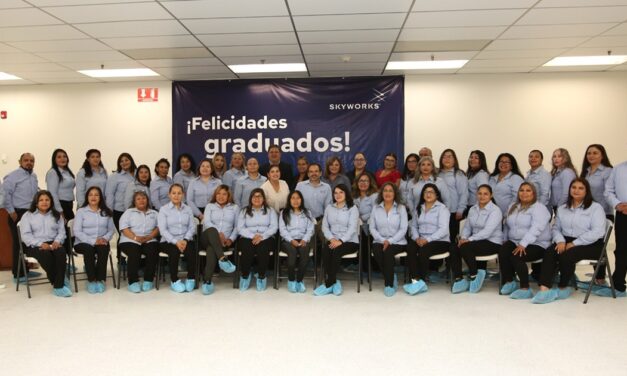 LOGRARON 80 COLABORADORES DE SKYWORKS GRADUARSE EN PREPA ABIERTA