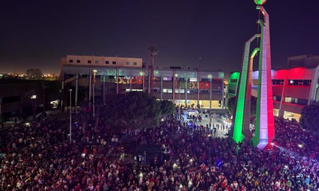 CELEBRAN MÁS DE 20 MIL PERSONAS LA INDEPENDENCIA DE MÉXICO JUNTO A MARINA DEL PILAR