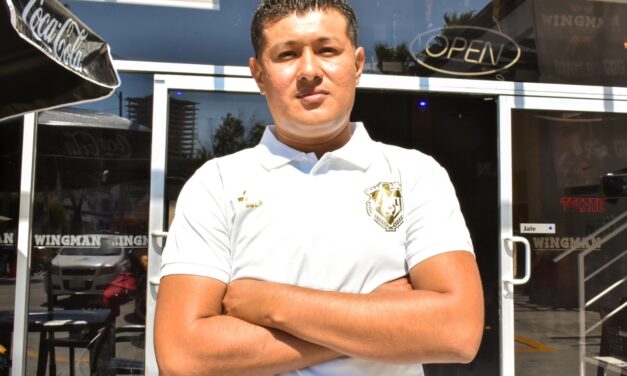 ENTRENADOR DE CALVARIO LATINOS VA POR EL CAMPEONATO DE LA COPA INTERCONTINENTAL DE FUTSAL