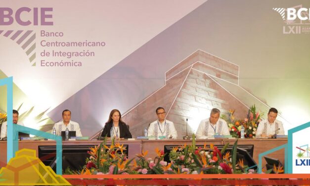 BUSCAN CONEXIÓN FERROVIARIA MÉXICO-CENTROAMÉRICA