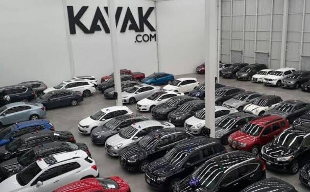 OBTIENE AUTOS SEMINUEVOS KAVAK FINANCIAMIENTO DE DEUDA