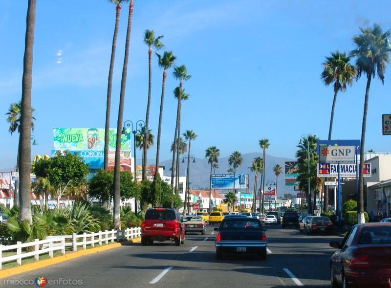 PIDE CCE ENSENADA AMPLIAR A SEIS CARRILES LA ENTRADA NORTE A LA CIUDAD