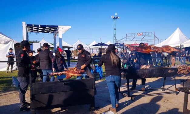 DISFRUTARON CACHANILLAS DEL EVENTO CON CAUSA “A LA PARRILLA FEST”