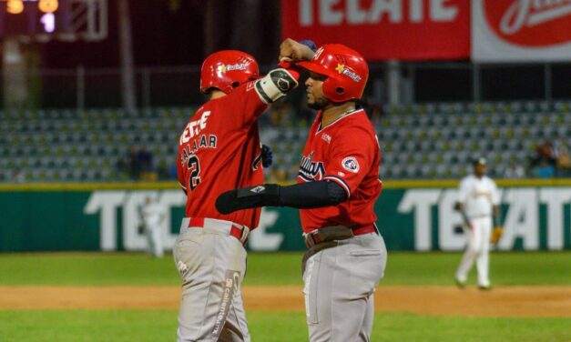 ÁGUILAS CONSIGUE LA SERIE ANTE LOS MOCHIS