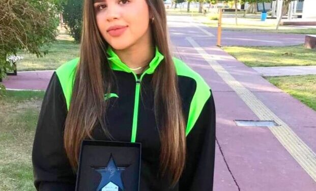 RECIBE EMMY GONZÁLEZ GALARDÓN DEL PREMIO ESTATAL DEL DEPORTE Y UNIFORME DE GALA DE BAJA CALIFORNIA