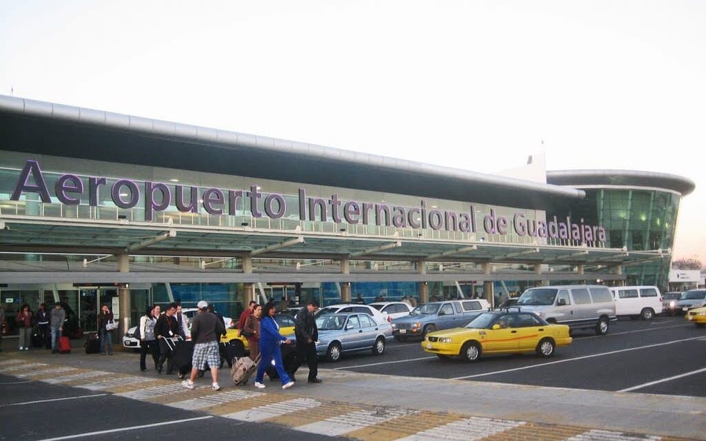 REPUNTARON AEROPUERTOS EN LA BOLSA MEXICANA AL INICIO DE 2023