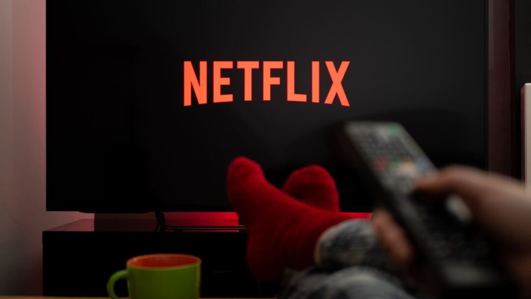 EMPEZARÁ NETFLIX A COBRAR POR COMPARTIR CONTRASEÑA