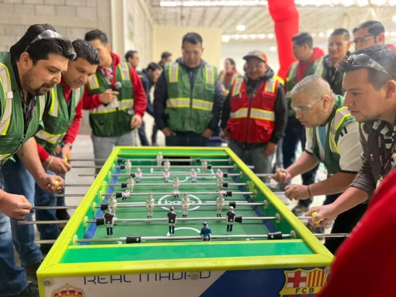 SE DIVIERTIERON EN MOHAWK CON PRIMER TORNEO DE FUTBOLITO