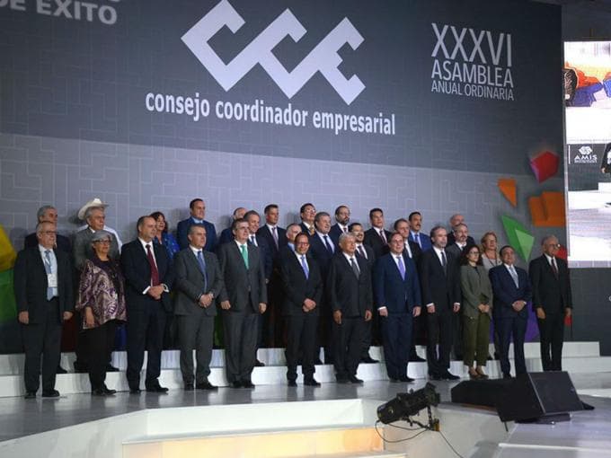 COMENTA CCE QUE AUMENTAR AGUINALDO EXHIBE DESCONOCIMIENTO DE LA FEDERACIÓN