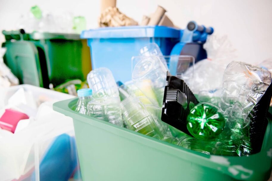 EXHORTA SMADS A REDUCIR CONSUMO DE PLÁSTICOS DESECHABLES
