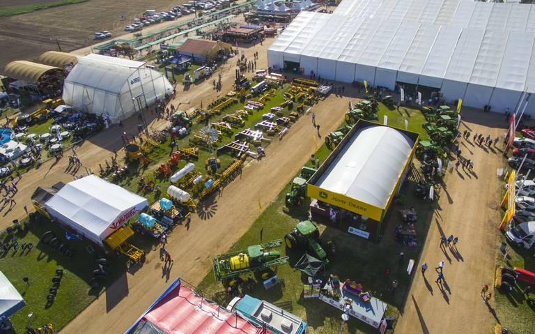 EXPONEN COMERCIANTES DE BAJA CALIFORNIA SUS PRODUCTOS