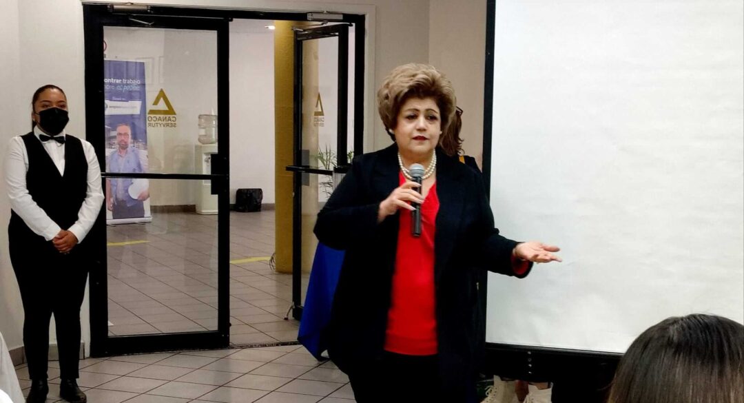 COMPARTIERON MUJERES LÍDERES HISTORIAS DE ÉXITO EN FORO DE CANACO MEXICALI