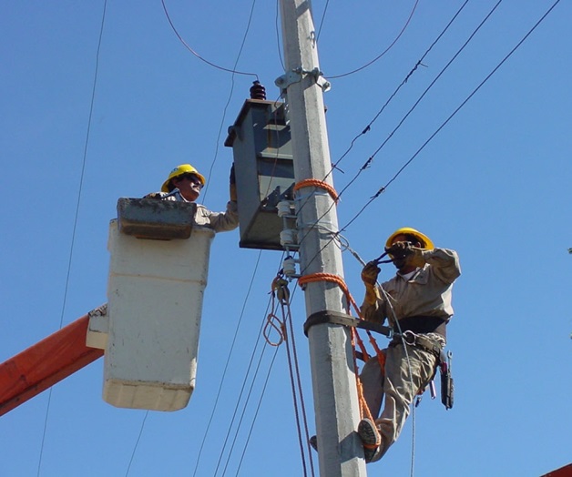 DUDAN QUE BC SE CONECTE A RED ELÉCTRICA NACIONAL EN 2024