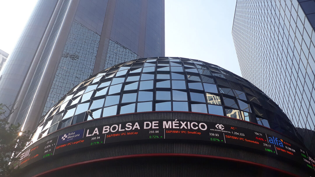 Sube Bolsa Mexicana de Valores a un nuevo máximo histórico