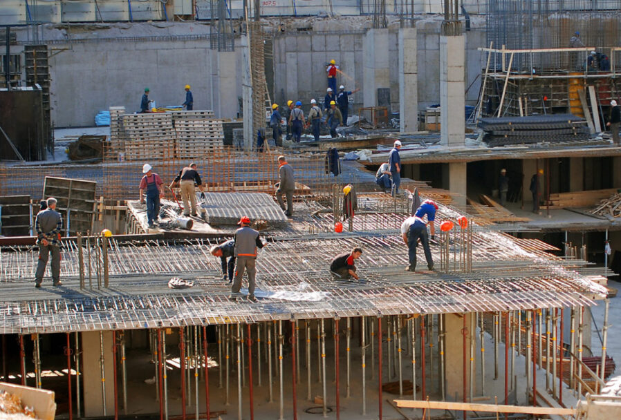CRECE 1.9% LA INVERSIÓN FIJA BRUTA EN FREBERO TRAS EL TAMBALEO DE ENERO