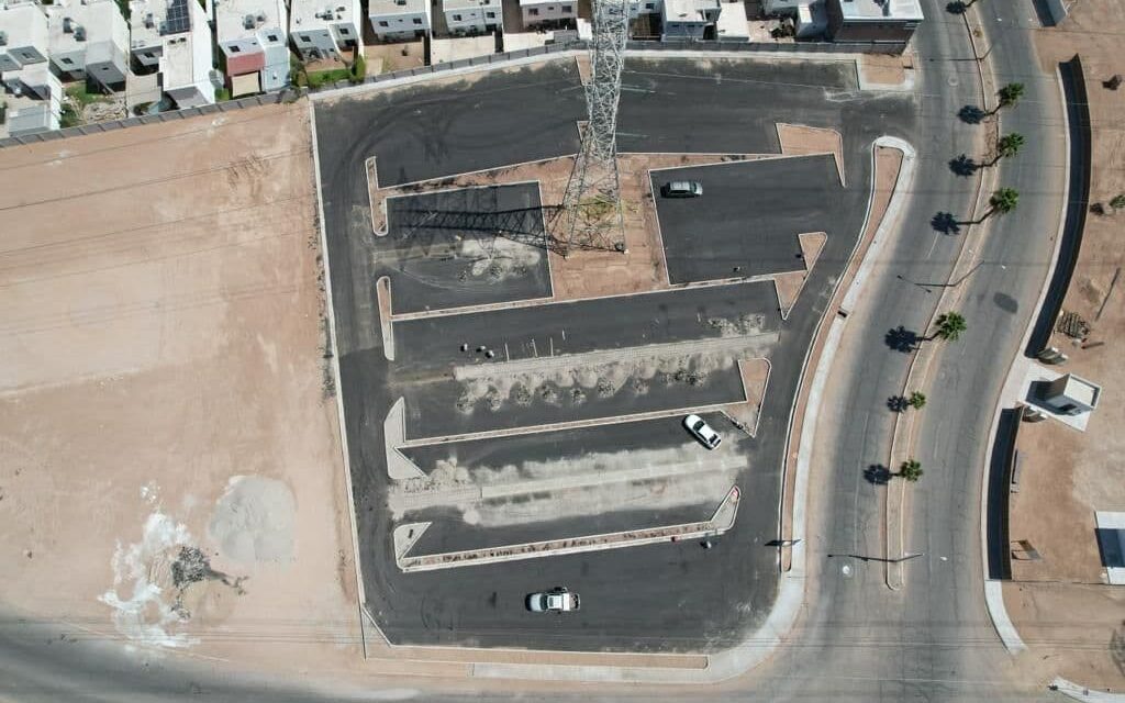 TIENE ESTACIONAMIENTO “TU PARQUE” EN MEXICALI MÁS DE 5 MIL METROS CUADRADOS
