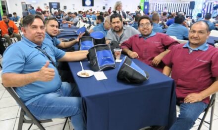 DISFRUTARON SU DÍA PAPÁS DE TRIUMPH
