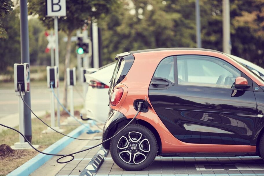 CIRCULA SOLO 0.8% DE AUTOS ELÉCTRICOS EN MÉXICO