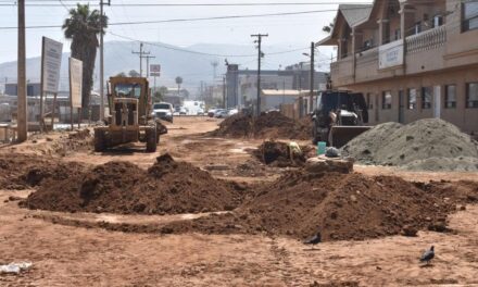 ESTÁN EN EJECUCIÓN OBRAS DE PAVIMENTACIÓN POR 45.5 MDP EN ENSENADA