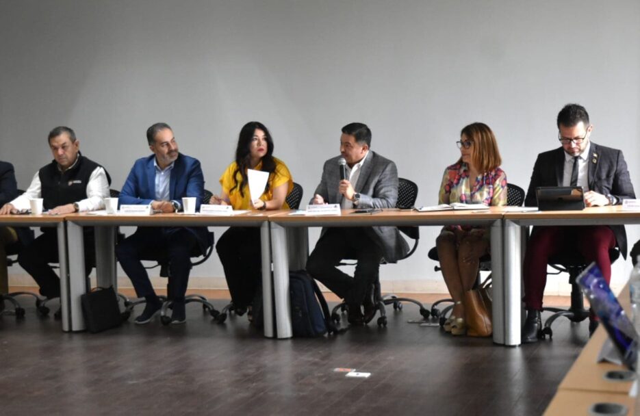 Exponen política de desarrollo empresarial con autoridades y sector empresarial