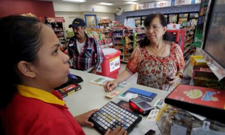 Planea FEMSA abrir 1,000 tiendas Oxxo al año en México