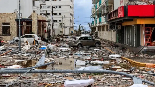 Alista Oxxo reapertura de tiendas en Acapulco tras huracán Otis