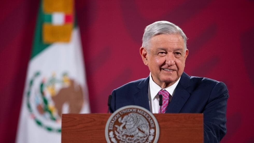 Anticipó AMLO que aumento al salario mínimo será “considerable”