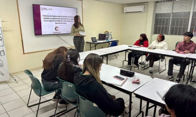 Capacitó COEPRIS BC a estudiantes sobre marco regulatorio para un negocio