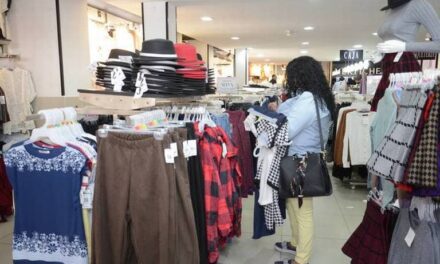 Prevén desaceleración en consumo privado