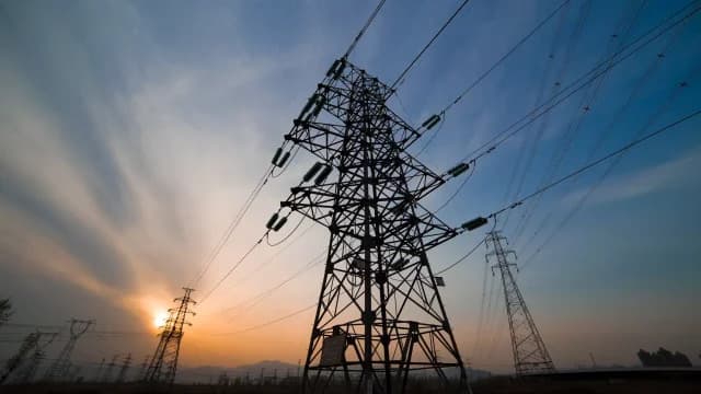 Reduce presupuesto en inversión pública para 2024