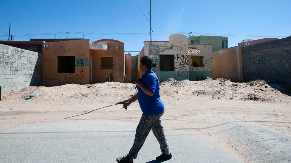 Se enfocará INFONAVIT en recuperar 12 mil viviendas abandonadas en BC