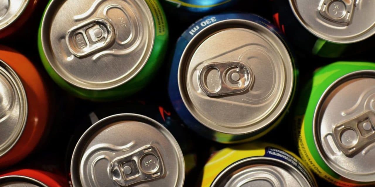 Bajarán 3% en 2024 la venta de botanas, refrescos y jugos