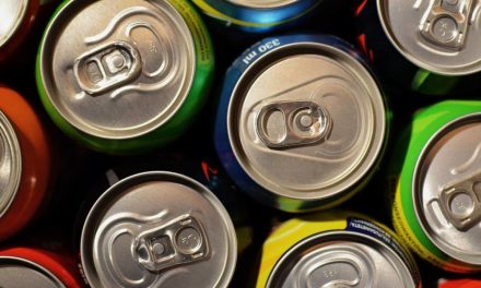 Bajarán 3% en 2024 la venta de botanas, refrescos y jugos