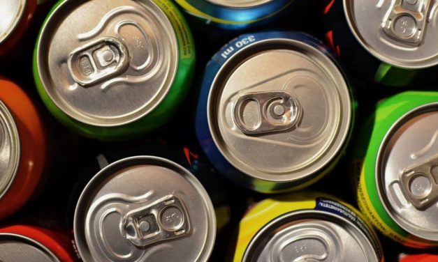 Bajarán 3% en 2024 la venta de botanas, refrescos y jugos