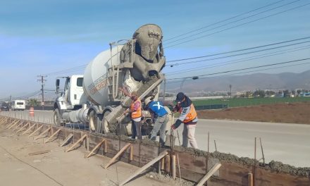 Exhorta SICT a manejar con precaución en carretera Chapultepec-Maneadero