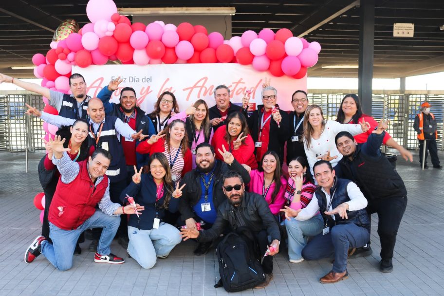 Pintan de rojo y rosa para festejar San Valentín