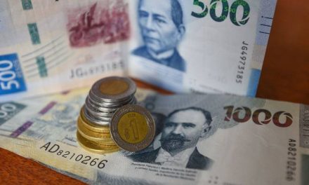 Prevén analistas que el peso mexicano cierre el año ligeramente más fuerte