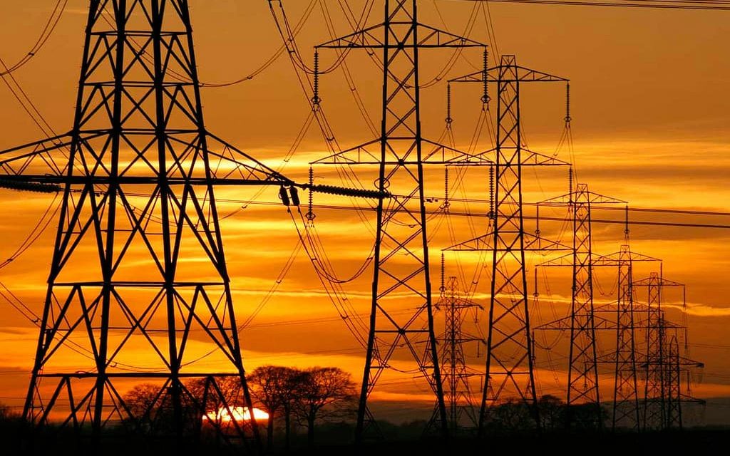 Se compromete AMLO a conectar a BC a la Red Nacional de Energía