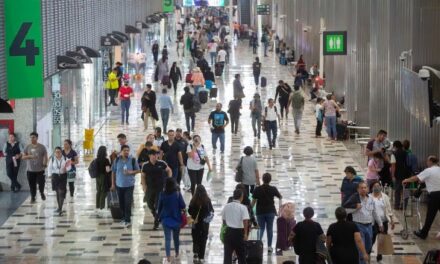 Disminuyó 3.64% el tráfico de pasajeros en el AICM