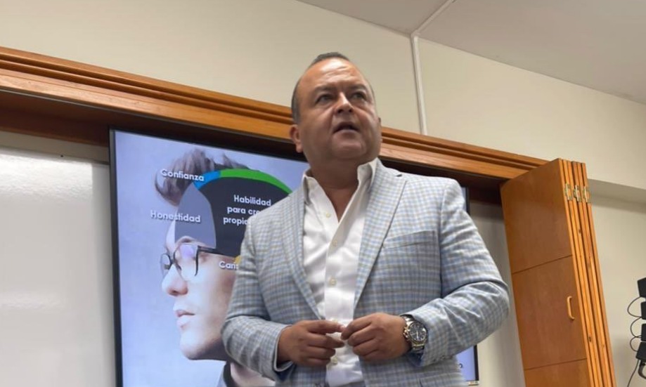 Reeligieron a Marco Estudillo Bernal como presidente del CCEE