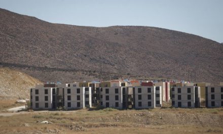 Abandonan viviendas por altos intereses de créditos Infonavit