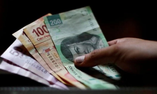 Se redujo número de mexicanos que pagan en efectivo